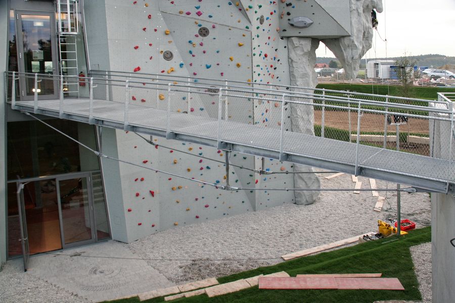 Stahlbruecke DAV Kletterzentrum Gilching
