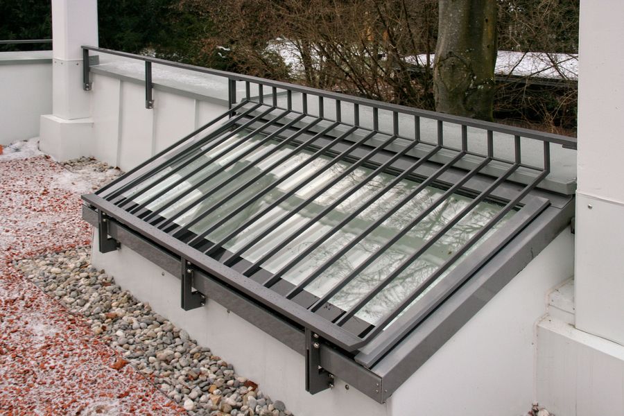 Fenstergitter für Glasoberlicht Stahl verzinkt und pulverbeschichtet